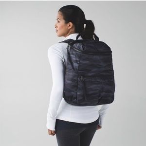 lululemon athletica Dark Camo Daypack - Black and Gray